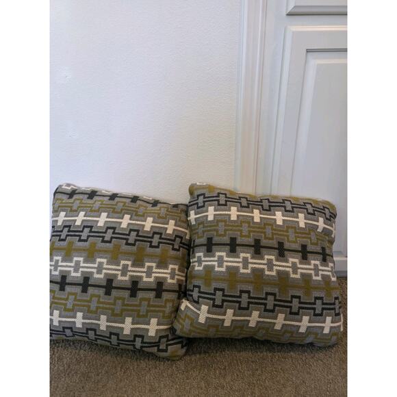 Set Of 2 MCM Style Gray Gold Cream Geometric Link Pillow Shams 17x17 PlutusStyle - Picture 2 of 3